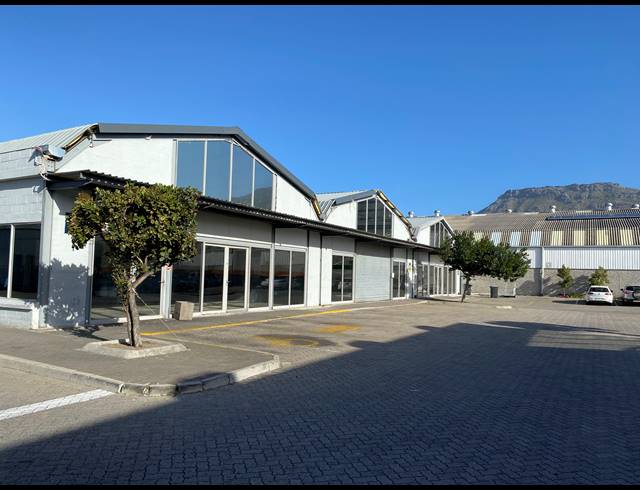 349M² RETAIL TO LET IN TOKAI